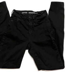 🟪Urban planet size 3 black Miami high rise skinny jeans